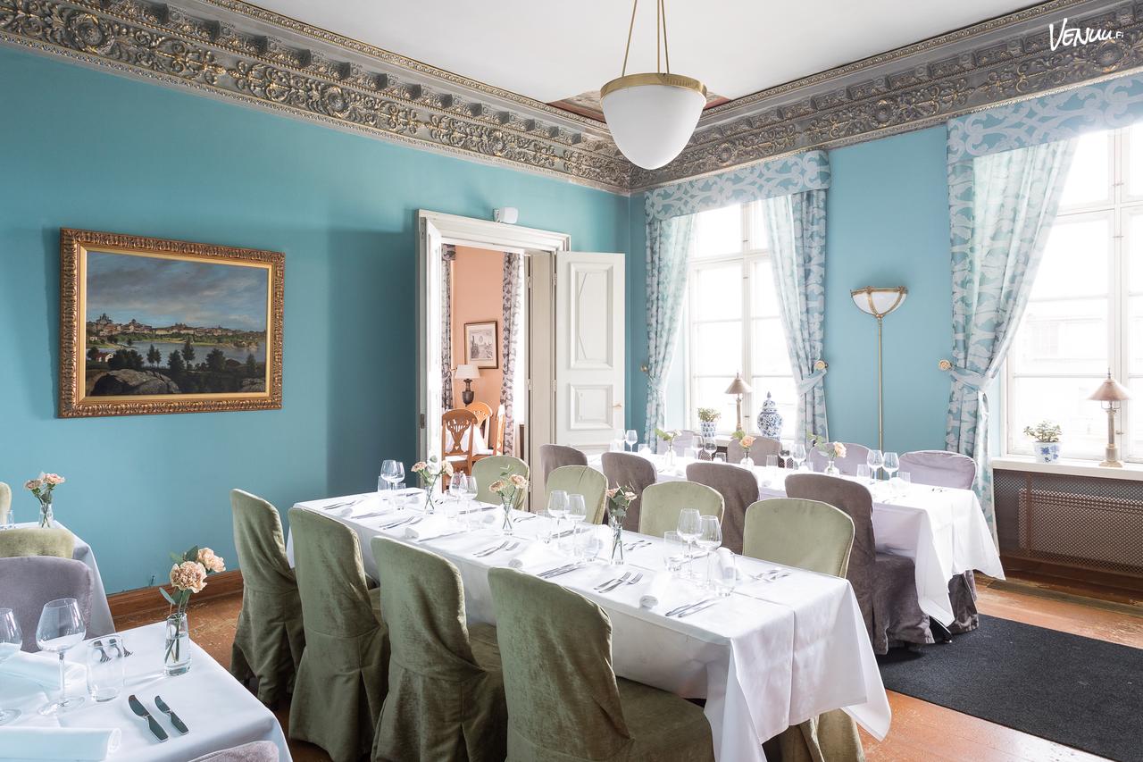 Restaurant Havenin kabinetit ovat täydellisen elegantti vaihtoehto pieniin häihin kaupungin sykkeessä