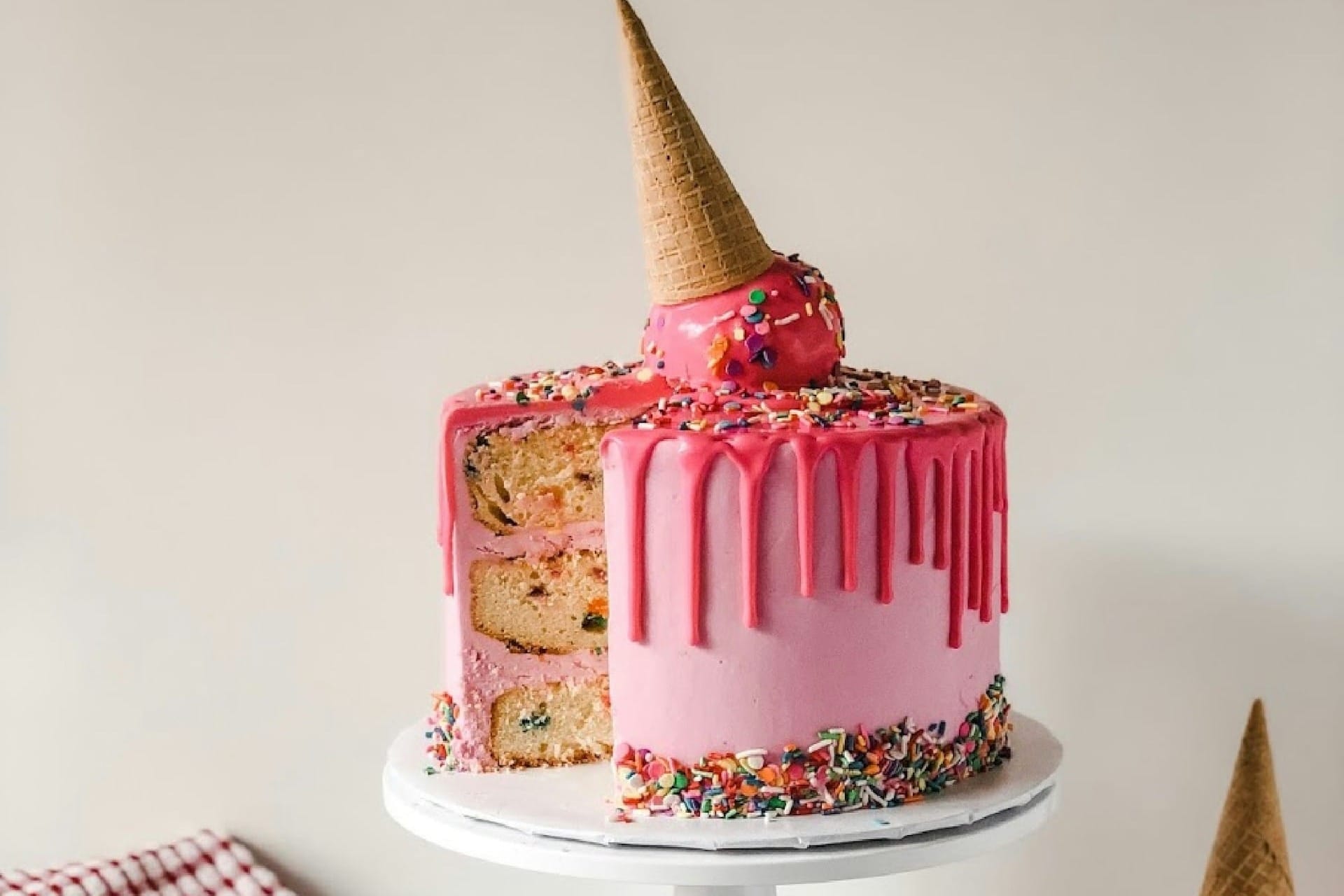 Lasten synttärit ohjelma – hauskat ideat, leikit ja tekemistä juhliin